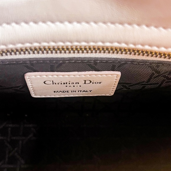 SOLD 💯 Authentic Lambskin Cannage Lady Dior Small Light Pink - Picture 9 of 10